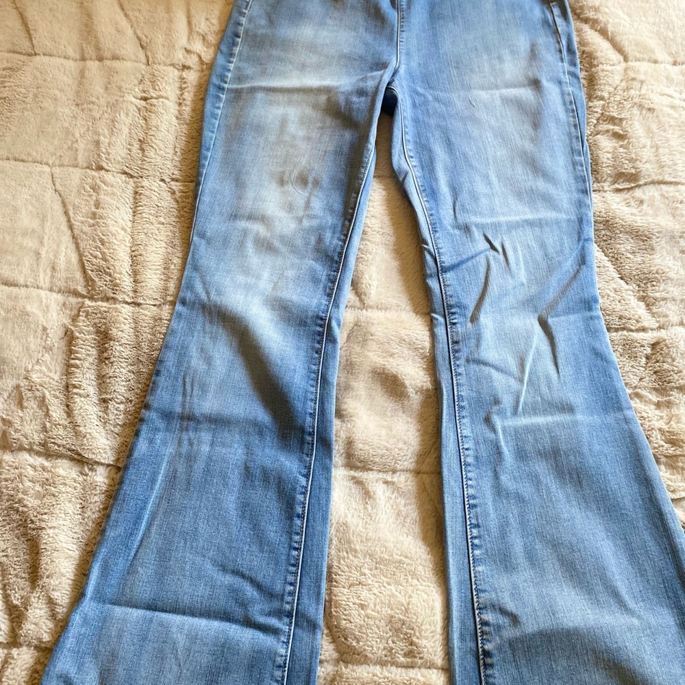 NWT- bell bottom light blue wash denim, Jessica Simpson size 30